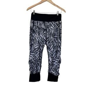 Zella Inspire Joggers Sz XS Women’s Graphic Print Ribbed Pockets Black and White